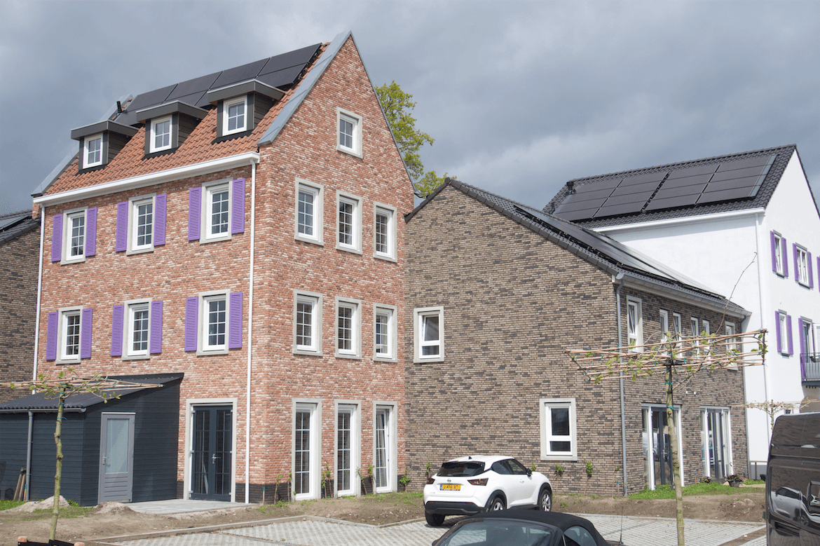 29-woningen-gasloos-Hengelo-PVT-panelen-Triple-Solar-Dalmeden-Frans-landhuis-07|29-woningen-gasloos-Hengelo-PVT-panelen-Triple-Solar-06|29-woningen-gasloos-Hengelo-PVT-panelen-Triple-Solar-05|29-woningen-gasloos-Hengelo-PVT-panelen-Triple-Solar-04|29-woningen-gasloos-Hengelo-PVT-panelen-Triple-Solar-03|29-woningen-gasloos-Hengelo-PVT-panelen-Triple-Solar-02|29-woningen-gasloos-Hengelo-PVT-panelen-Triple-Solar-01