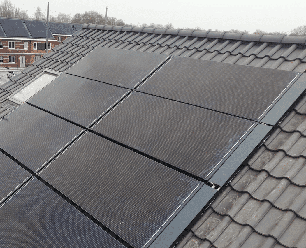 Meacase-s-Gravendeel-Hoffelijk-wonen-Triple-Solar-PVT-panelen-geinstalleerd-03|Meacase-s-Gravendeel-Hoffelijk-wonen-Triple-Solar-PVT-panelen-Birdview-Nieuwbouw-01|Meacase-s-Gravendeel-Hoffelijk-wonen-Triple-Solar-PVT-panelen-geinstalleerd-Nieuwbouw-01|Meacase-s-Gravendeel-Hoffelijk-wonen-Triple-Solar-PVT-panelen-geinstalleerd-Nieuwbouw-02|Meacase-s-Gravendeel-Hoffelijk-wonen-Triple-Solar-PVT-panelen-tijdens-installatie-Nieuwbouw-bouwnummer-05|Meacase-'s-Gravendeel-Hoffelijk-wonen-Triple-Solar-PVT-panelen-tijdens-installatie-Nieuwbouw-bouwnummer-op-dak-06